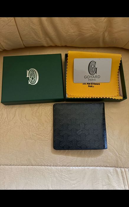 Portofel nou ,  cadou ideal  pentru bărbatul  puternic