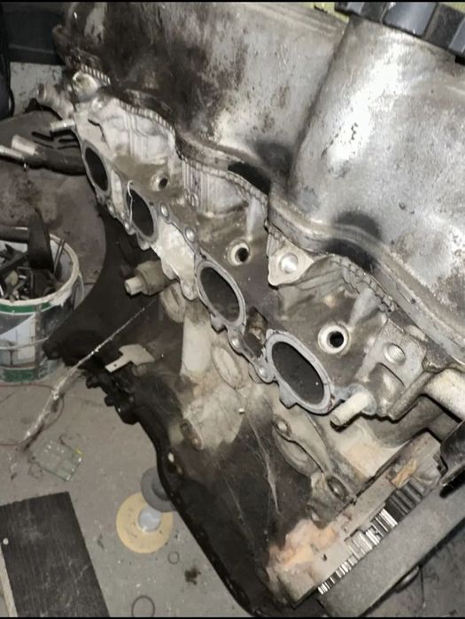 Двигатель от Карина Е 2л