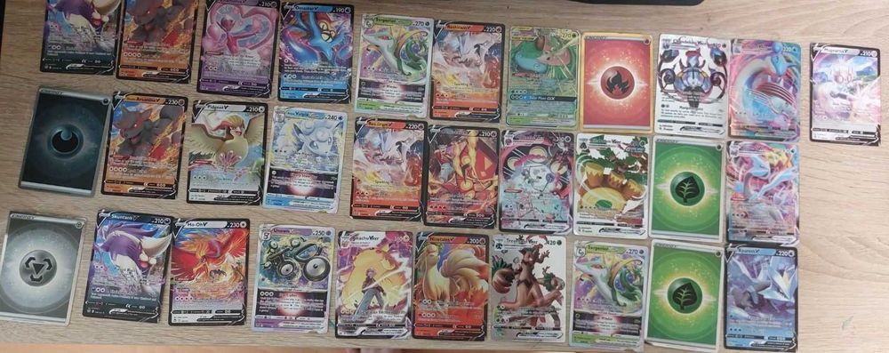 Продавам редки покемон карти