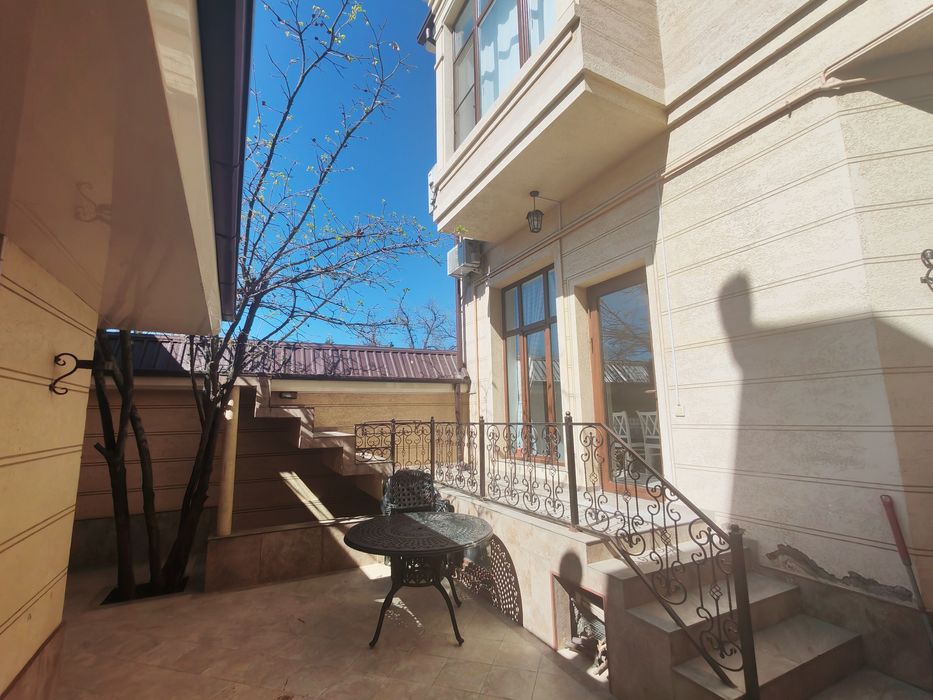 Сдается дом Миробадский район/ саракулька