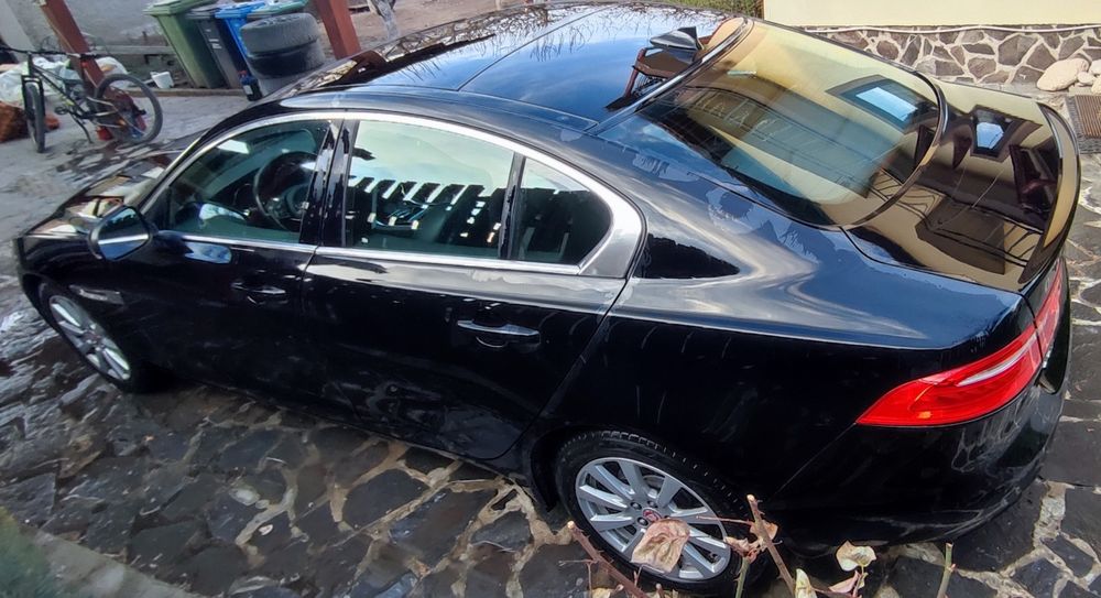 Se vinde Jaguar XE