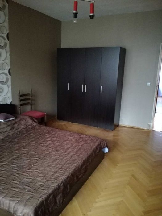 Продаваме  просторен , чудесен 3 стаен , София , Надежда 1 , до метро