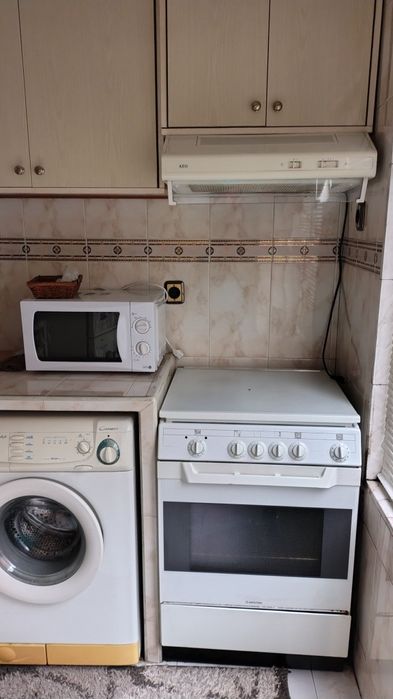 Дава се под наем Двустаен апартамент в Хасково, Промишлена зона - Изток - 70 кв.м за 306 € - Снимка #3