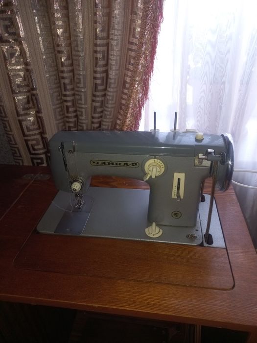 Швейная машина "Чайка 2"