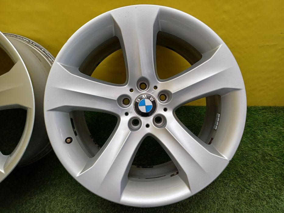 Диски 19 5x120 на BMW разноширокие.