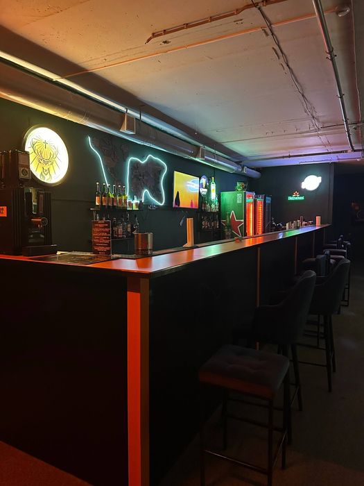 Продам бар (общепит)