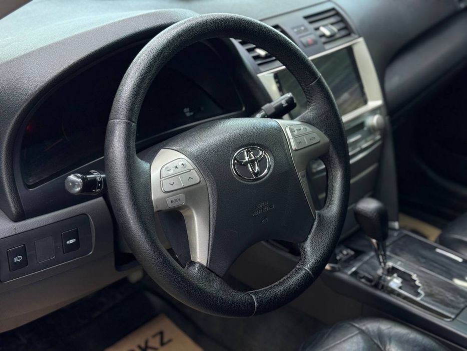 Продам Toyota Camry 40