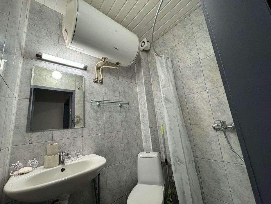 Дава се под наем Едностаен апартамент в Варна, Център - 40 кв.м за 498.27 € - Снимка #5