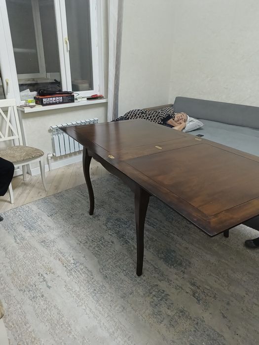Продам стол Малайзия