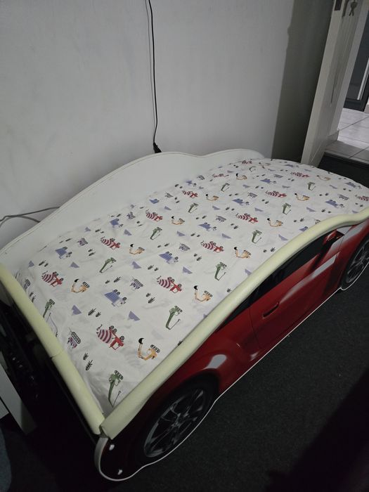 Pat masinuta  cu saltea