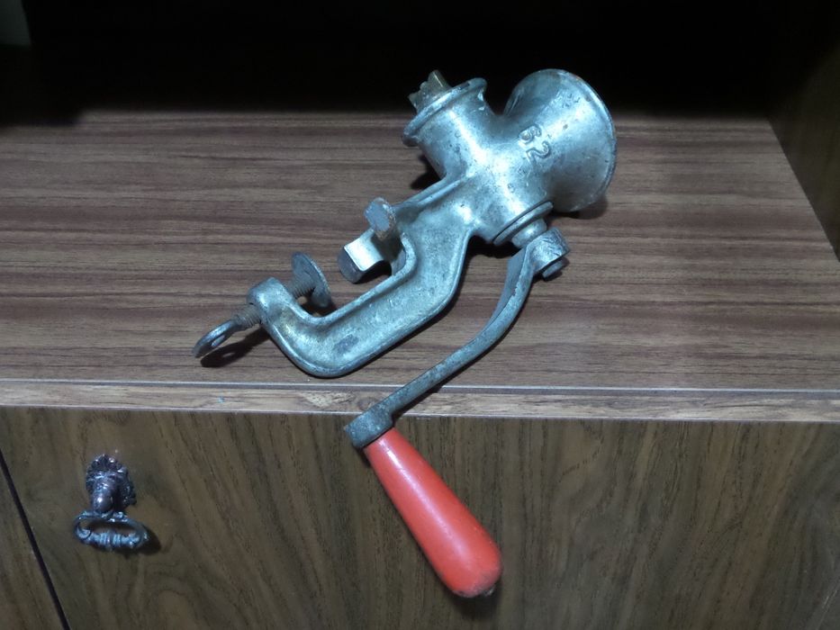 Продаю мясорубки ручные. СССР. Доставка.