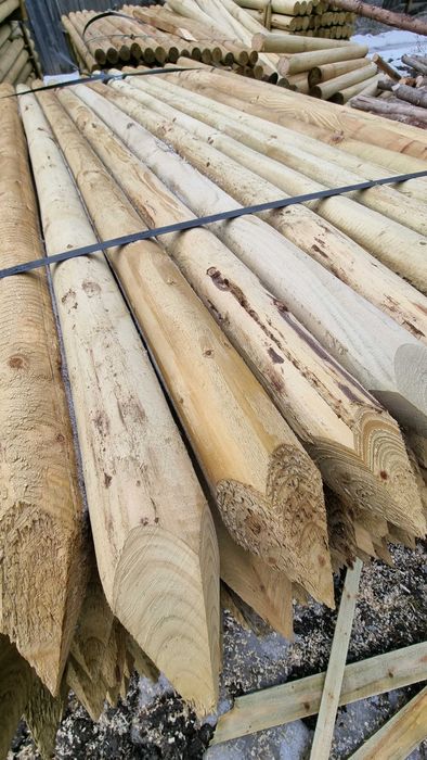 Stalp din lemn rotund ascutit diametru 10cm, L=2,0m natur sau tratat!