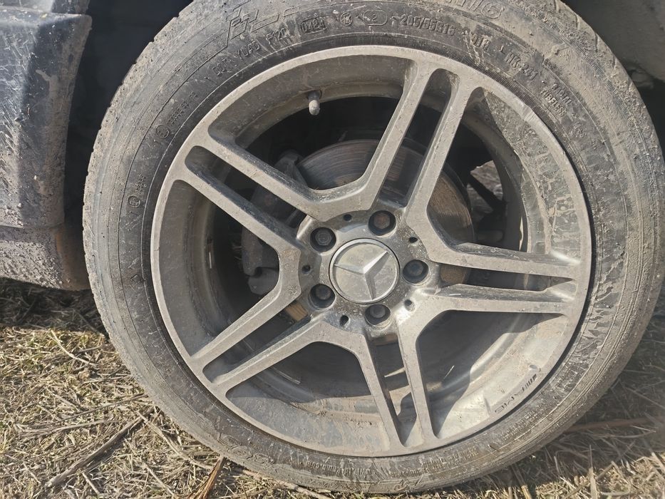 Продам калёса цена 200тыс.