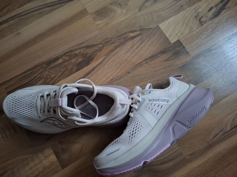 Saucony Gyide 18