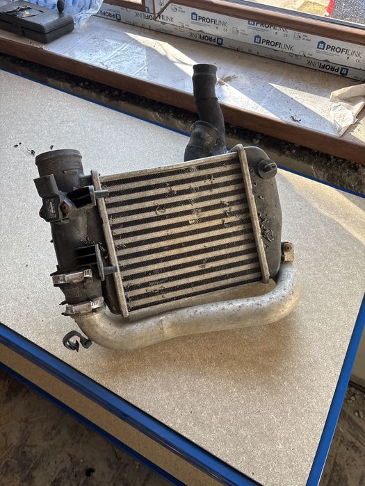 Интеркулер за ауди а6 ц6 4ф 3.0тди