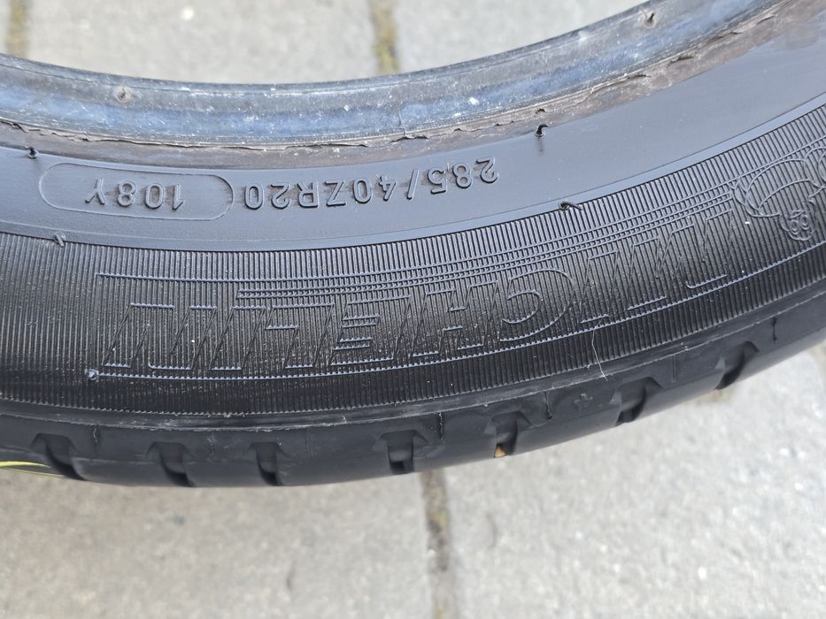 285 40 20 Michelin