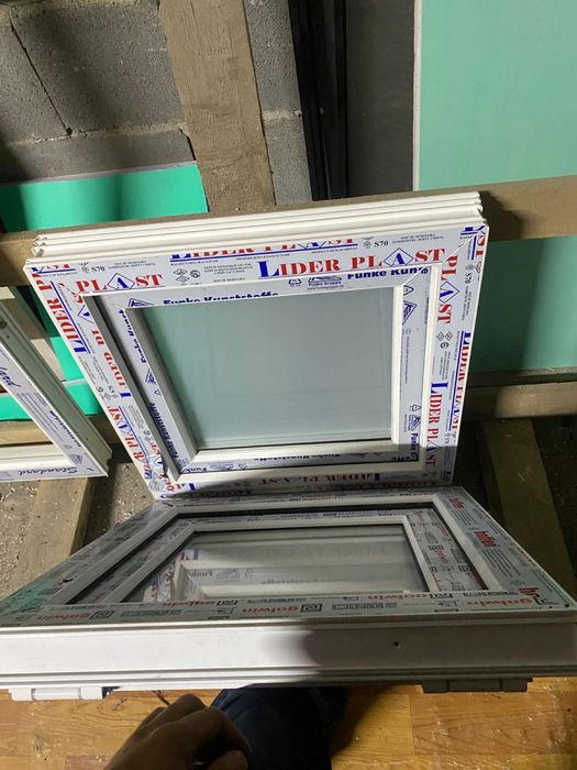 Продам пластиковые форточки