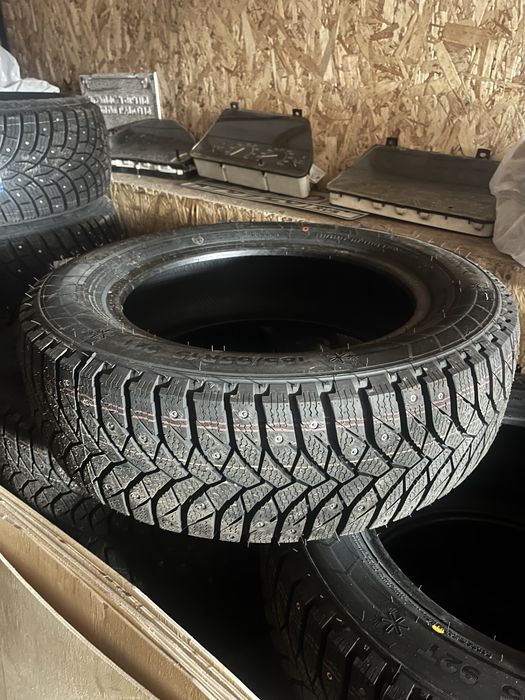 Продам триэнжл шиповка зимние 185/65/15