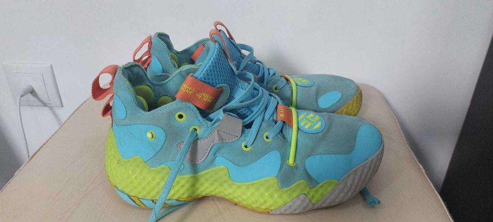 Adidas basket Harden 6  - marimea 37 1/3