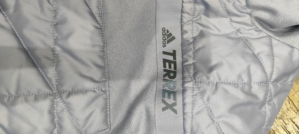 XS Адидас Терекс дамско хибрид преходно като ново!