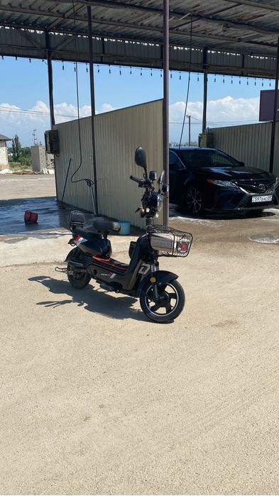 Скутер     Hoken.