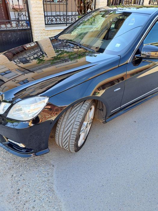 Продавам Мерцедес W212 2012год.Е250 204 к.с.
