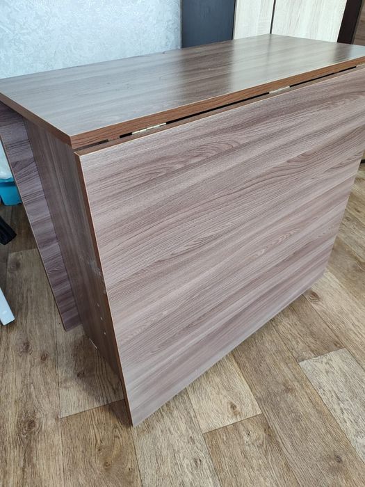продам стол книжка