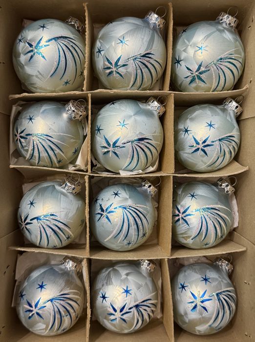 Globuri vechi pentru bradul de Craciun