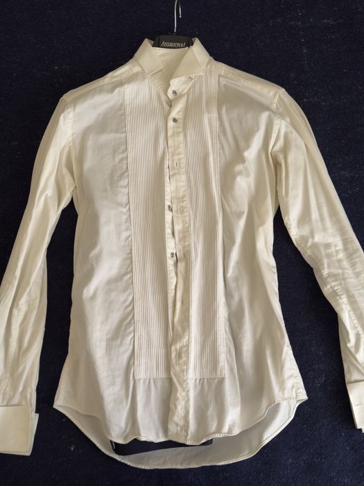 Костюм и обувки Andrews чисто нов