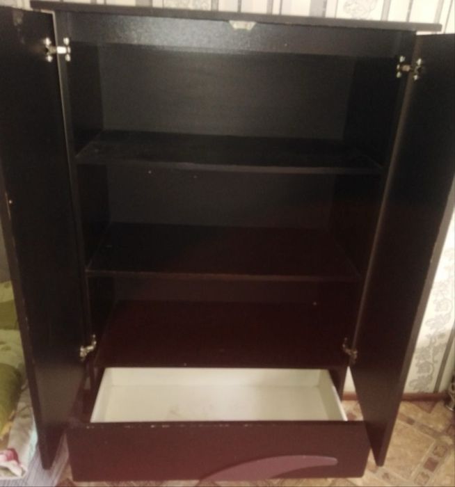 Продам шкаф небольшой