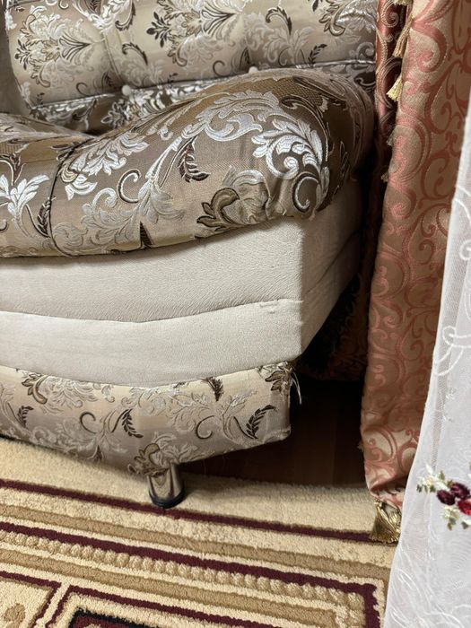 Диван и два кресла