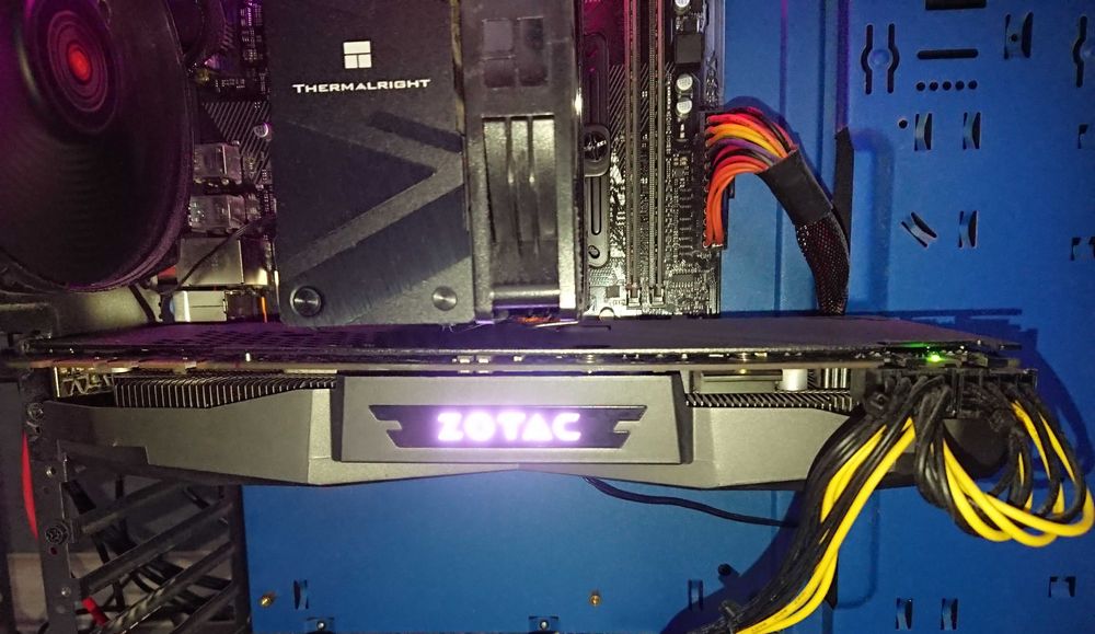 Видеокарта GTX 1070 Zotac amp core edition 8gb