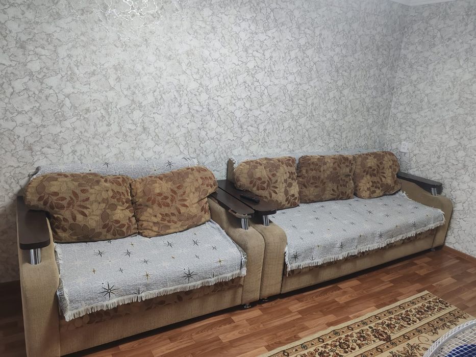 Отдам даром Диван и кресло