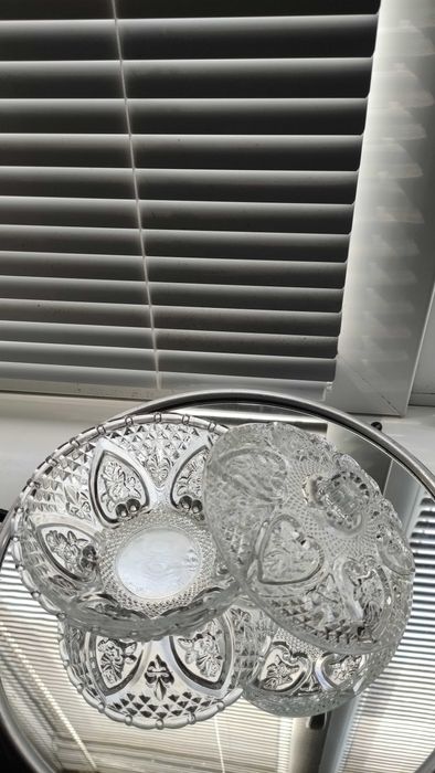 Захарница/бонбониера от пресовано стъкло