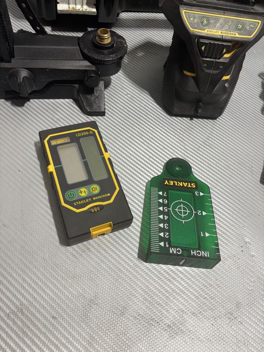 Laser Stanley Fatmax 360 grde raza verde