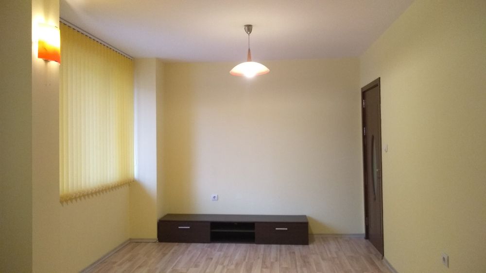 Дава се под наем Двустаен апартамент в Варна, Виница - 60 кв.м за 331.5 € - Снимка #2