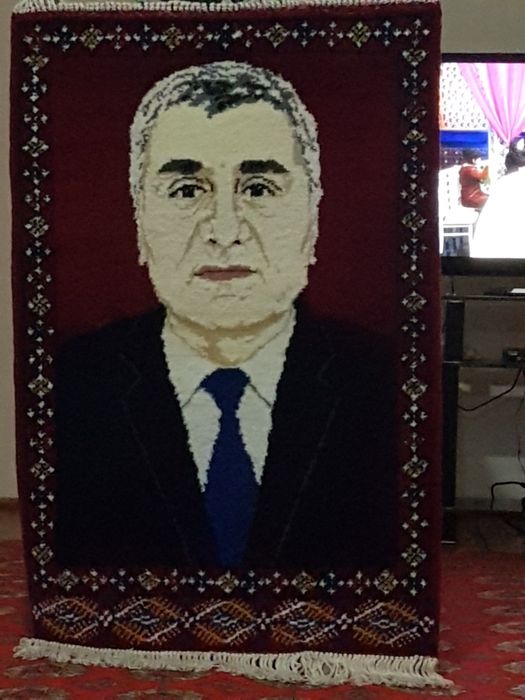 Гилам расмга заказ кабул киламиз.