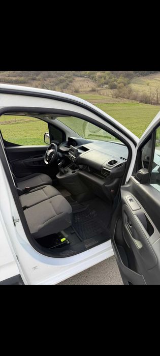 PEUGEOT Partner 0 — imagine 4