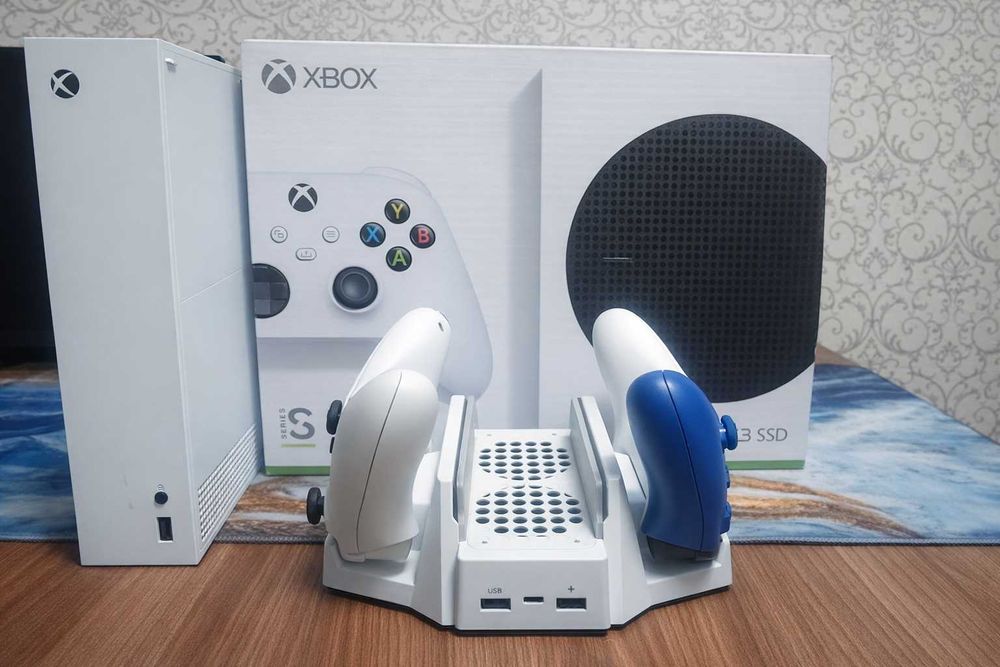 Xbox Series S (512 гб) 2 геймпада, FC 26, полный комлпект