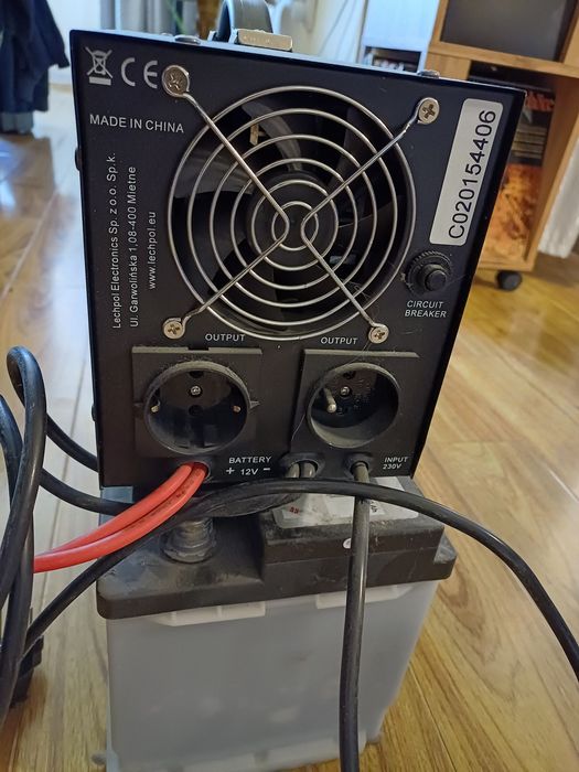 Sursa si baterie pentru pene de curent acvaristica