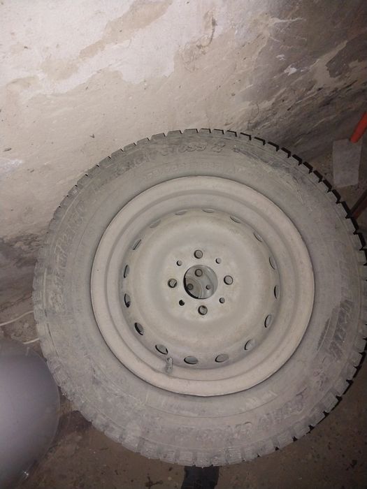 Продам зимние шины