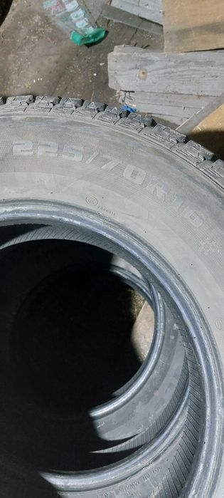 Продам комплект шин R16