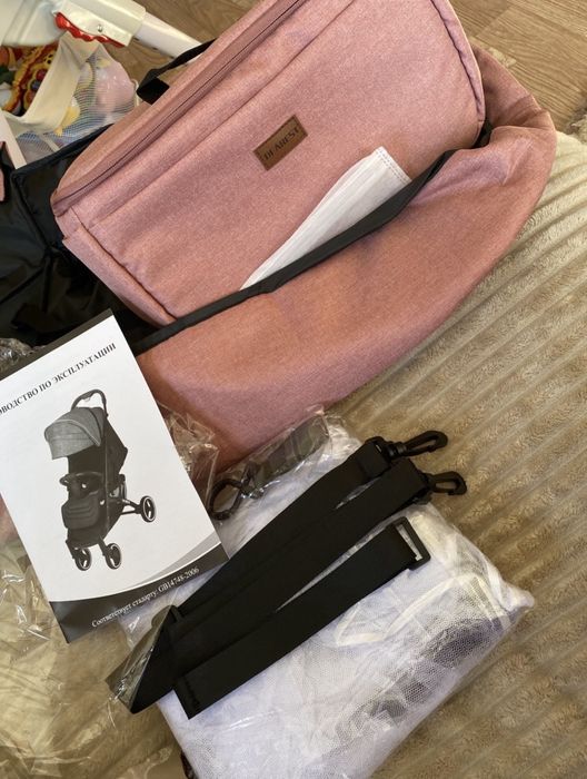 Продам прогулочную всесезонную коляску