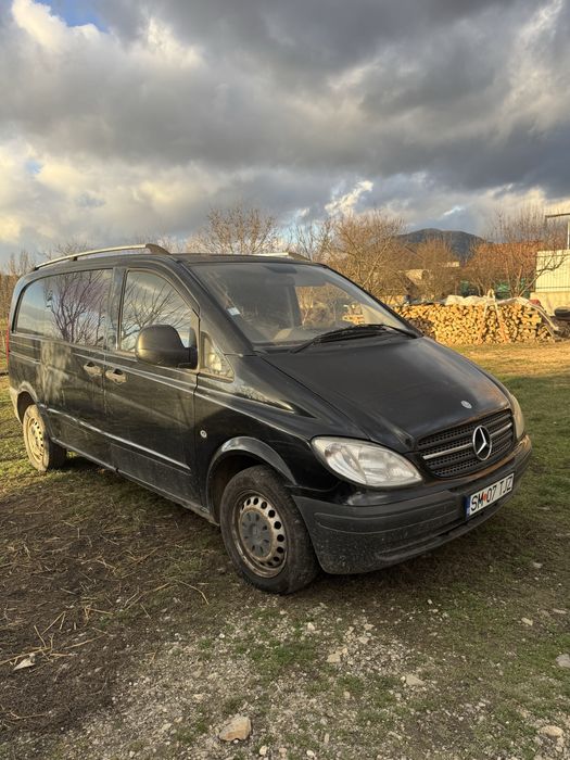 Mercedes-benz vito neagra