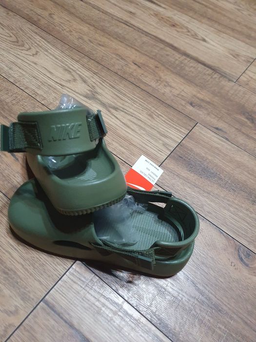 Vând sandale nike copii