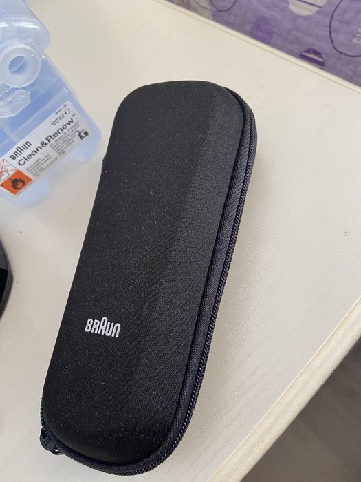 Продам электробритву Braun