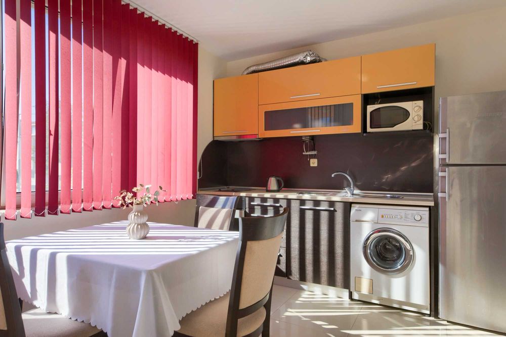 ТОП НАЕМ /  Удобен двустаен с паркомясто в Черно море 2, ап.2