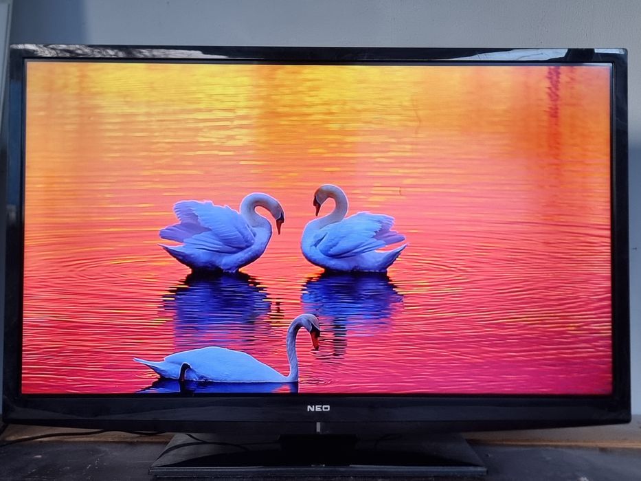 Телевизор / Neo - 32" - FullHD , Цифрова + Ефирна