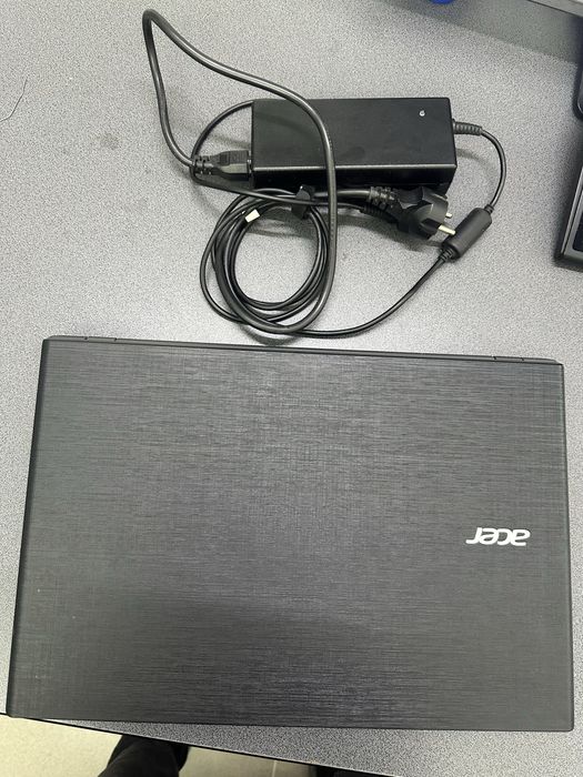 Laptop gaming acer e5-571 cpu i5 gpu geforce 920 2gb ram 12gb ssd 512