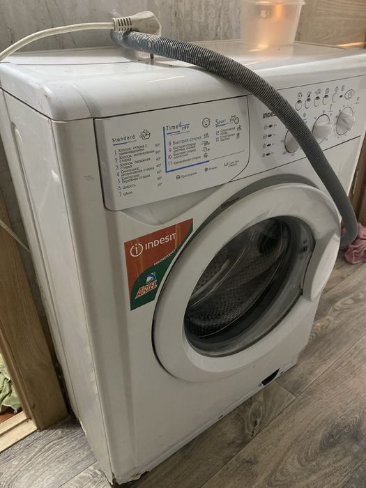 Стиральная машина indesit